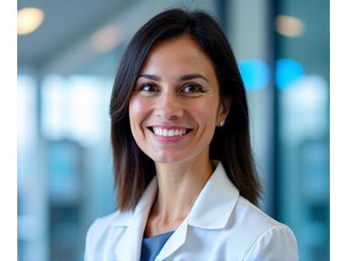 Maria Rodriguez, Vitalis Bloom Certified Health Coach specializing in technology integration and personalized plans.